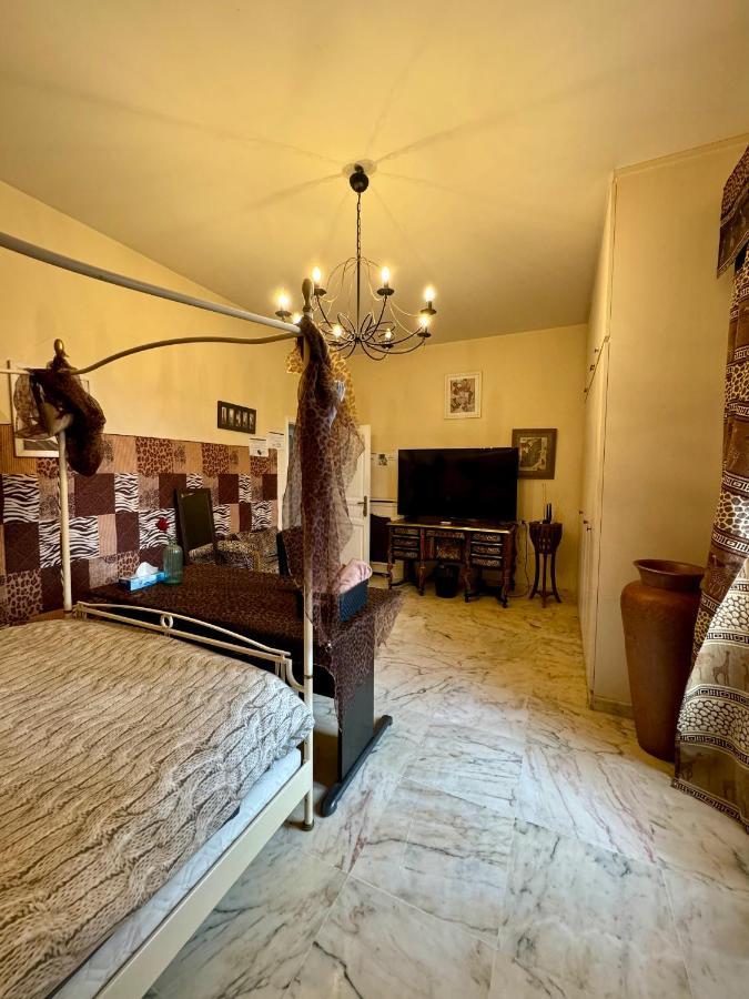 Bed and Breakfast La Demeure D'Iris Bougival Esterno foto