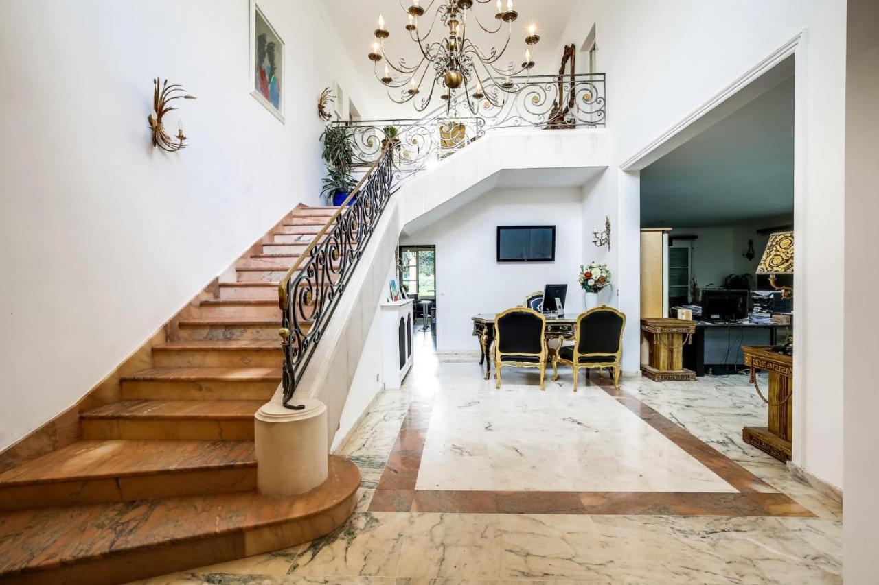 Bed and Breakfast La Demeure D'Iris Bougival Esterno foto