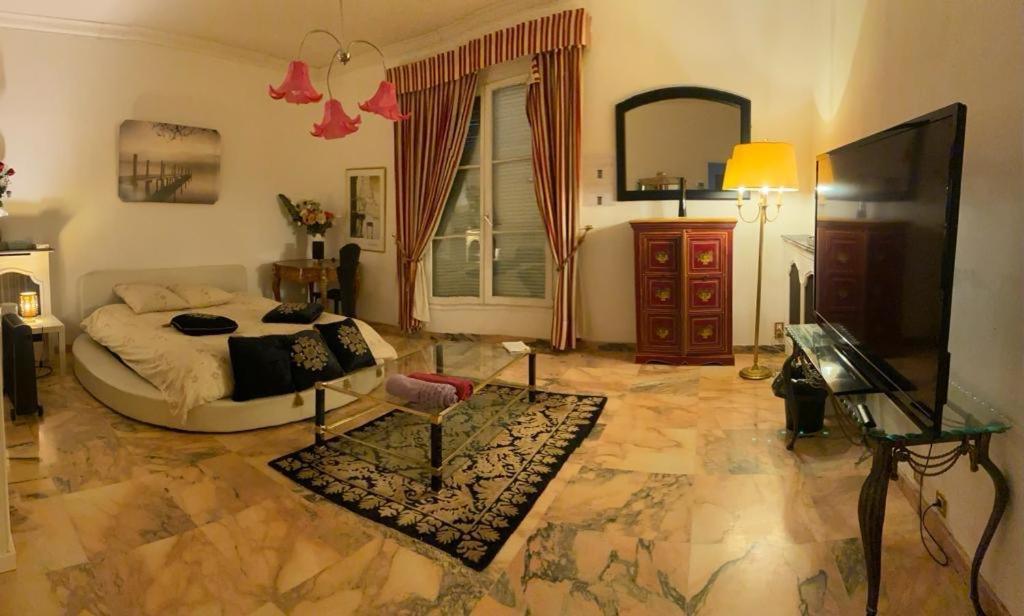 Bed and Breakfast La Demeure D'Iris Bougival Esterno foto