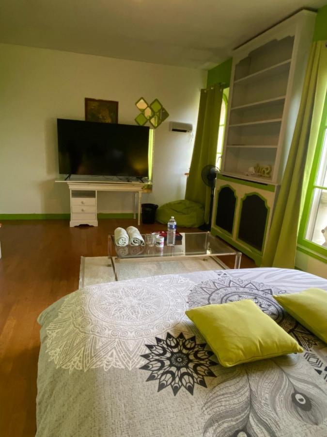 Bed and Breakfast La Demeure D'Iris Bougival Esterno foto