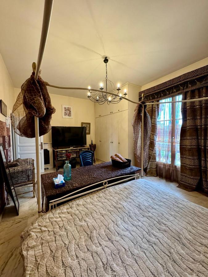 Bed and Breakfast La Demeure D'Iris Bougival Esterno foto