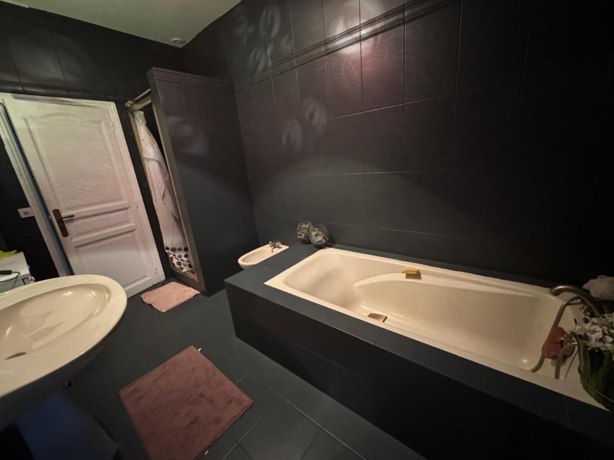 Bed and Breakfast La Demeure D'Iris Bougival Esterno foto