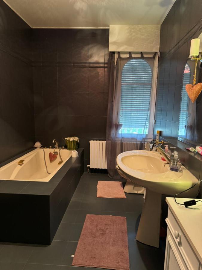 Bed and Breakfast La Demeure D'Iris Bougival Esterno foto